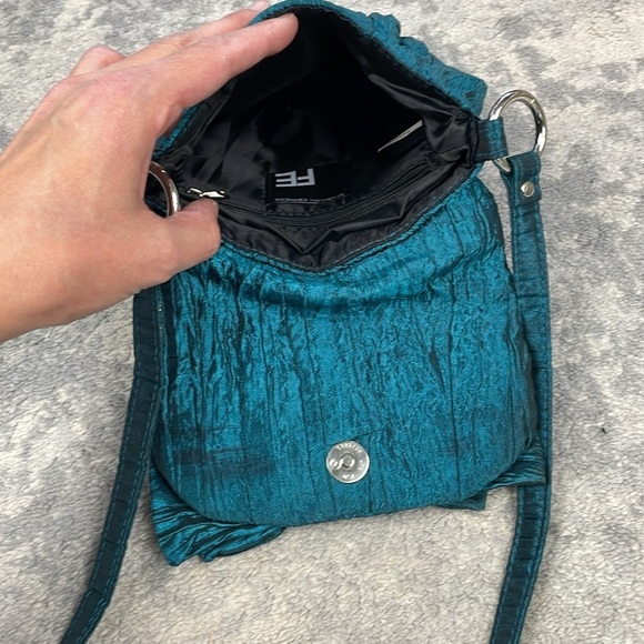 Fashion Express Shiny Crinkle Satin Bow Flap Small Evening Bag Crossbody Blue - Picture 9 of 10